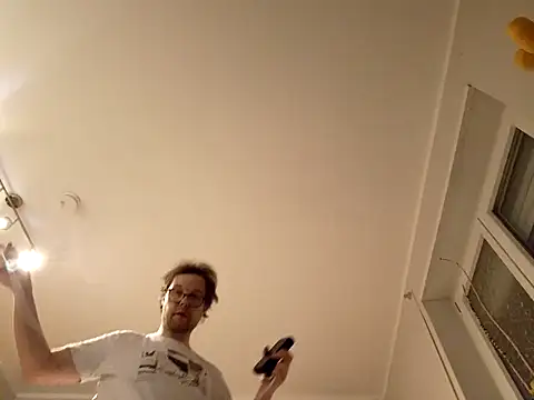 Snapshot of larsgessner30 chatting on December 3, 10:41 pm larsgessner30 online show from December 3, 10:41 pm