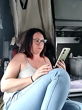 cuplubijoanna online show from November 7, 9:42 am