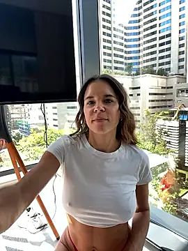 JuicyFruits93 online show from January 7, 4:59 am