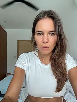 JuicyFruits93 online show from May 22, 7:37 am