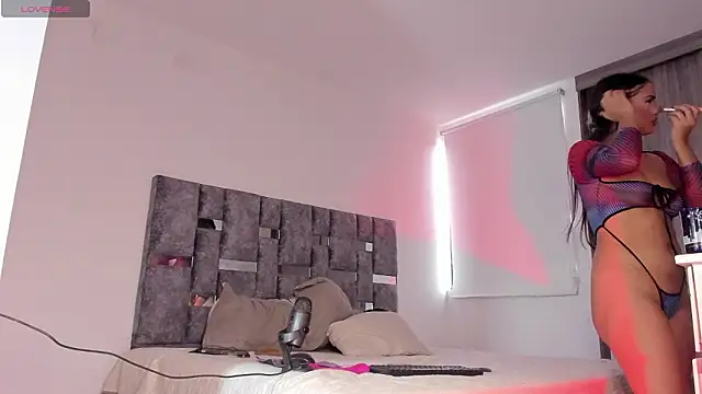 rossth1 online show from March 6, 7:43 pm