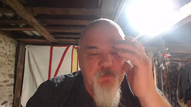 Newfiesausage1972 online show from February 4, 11:27 am