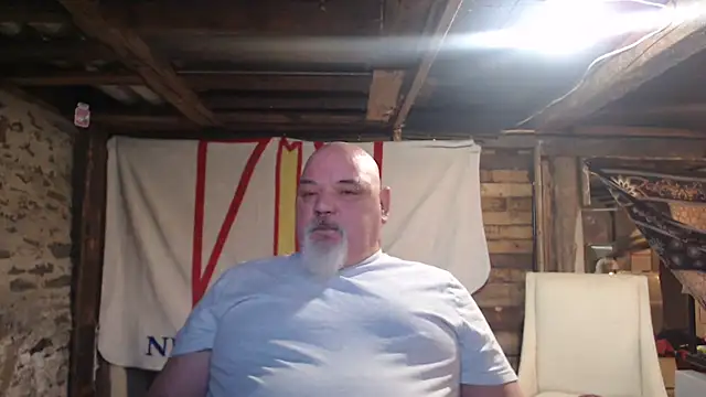 Newfiesausage1972 online show from February 13, 12:34 pm