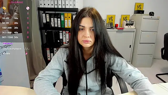 Snapshot of TiffanySweet chatting on December 9, 7:18 pm TiffanySweet online show from December 9, 7:18 pm