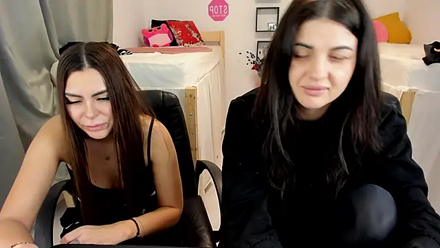 Snapshot of TiffanySweet chatting on December 27, 8:28 pm TiffanySweet online show from December 27, 8:28 pm