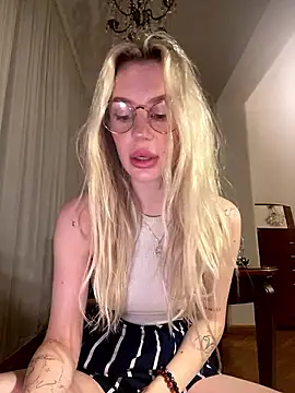 meanexx online show from December 8, 4:07 pm