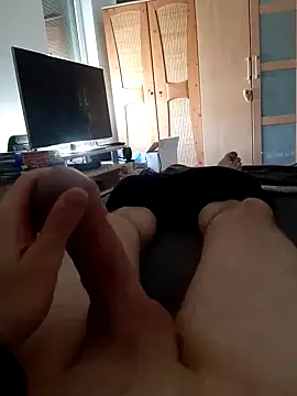 Snapshot of passion4it5 chatting on January 1, 11:38 am passion4it5 online show from January 1, 11:38 am