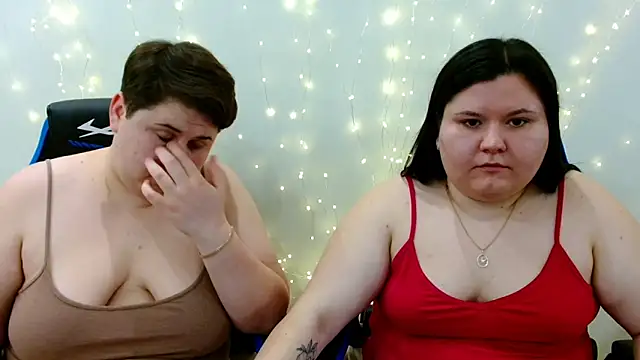 BeckyAndHellen online show from December 14, 2:22 pm