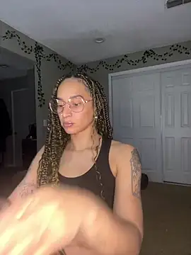 Shuggabutt online show from January 11, 7:28 am