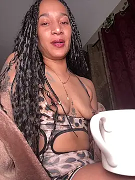 Shuggabutt online show from March 25, 6:08 am