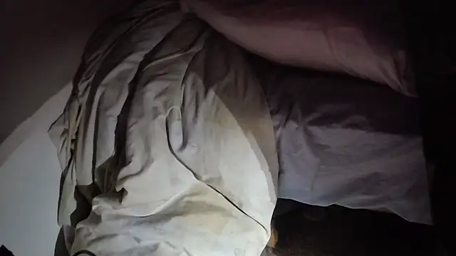 Snapshot of MartaMoon96 chatting on October 28, 3:54 am MartaMoon96 online show from October 28, 3:54 am