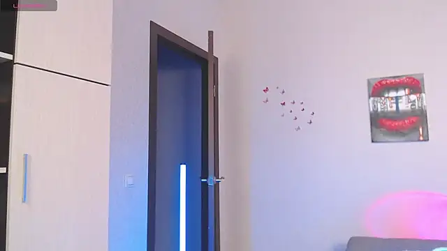 Snapshot of Lina_Robbins chatting on March 5, 12:16 am Lina Robbins online show from March 5, 12:16 am