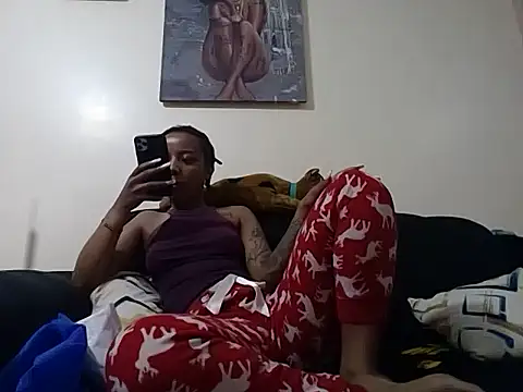 hoely grail01 online show from December 3, 5:11 pm