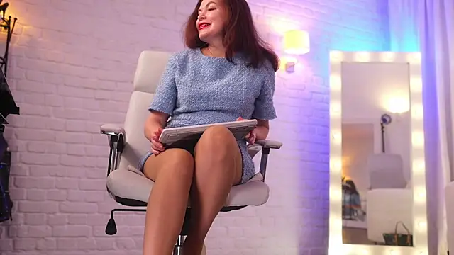 Snapshot of Nylon_Legs chatting on January 18, 10:02 pm Nylon Legs online show from January 18, 10:02 pm