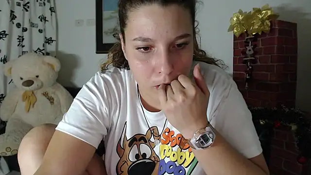 Snapshot of alexia_87 chatting on December 13, 6:10 am alexia 87 online show from December 13, 6:10 am