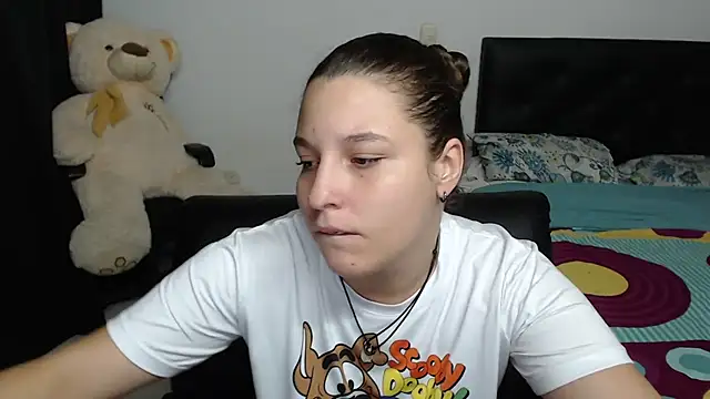 Snapshot of alexia_87 chatting on January 28, 2:21 am alexia 87 online show from January 28, 2:21 am
