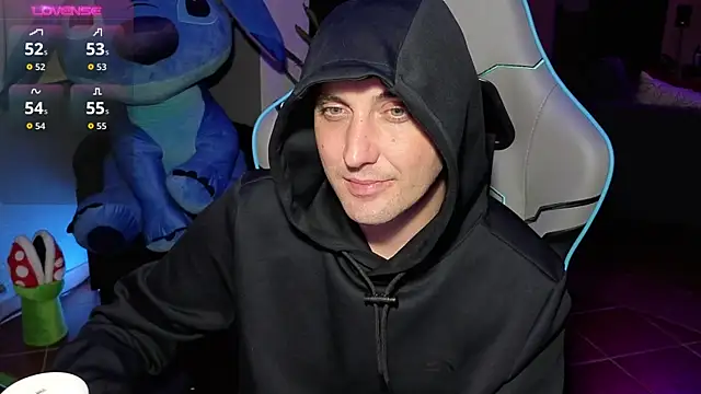 Snapshot of Gil_gamesh90 chatting on October 5, 6:39 pm Gil gamesh90 online show from October 5, 6:39 pm