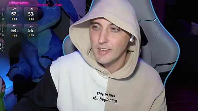 Snapshot of Gil_gamesh90 chatting on October 14, 5:58 pm Gil gamesh90 online show from October 14, 5:58 pm