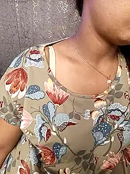 Divya girl online show from February 9, 7:30 pm