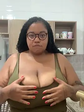 SweetLizzyBBW online show from May 18, 6:14 pm