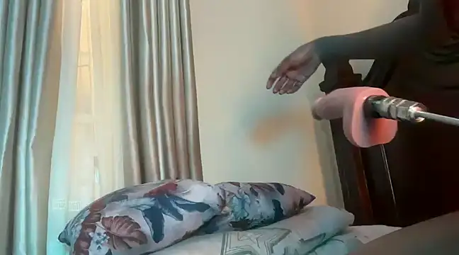 Snapshot of SexyAudreyFuck chatting on March 9, 9:35 am SexyAudreyFuck online show from March 9, 9:35 am