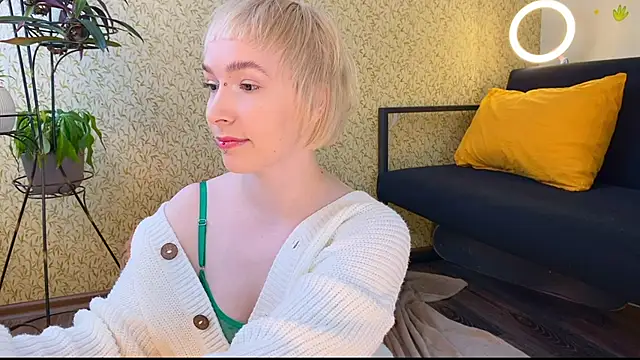 EmmyAmbros online show from February 17, 10:07 am