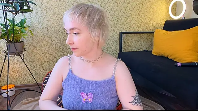 EmmyAmbros online show from March 9, 8:29 am