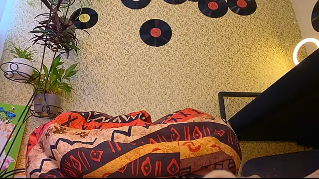 EmmyAmbros online show from March 21, 12:06 pm