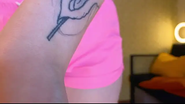 EmmyAmbros online show from October 4, 11:14 pm