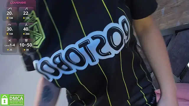 Snapshot of Venus_velez_ chatting on December 14, 1:27 pm Venus velez online show from December 14, 1:27 pm