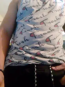 Snapshot of lozter345 chatting on November 27, 5:20 am lozter345 online show from November 27, 5:20 am