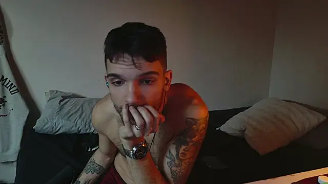 JackDesFeux online show from February 7, 12:50 pm