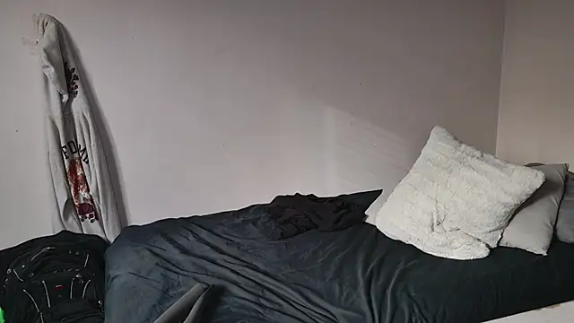 JackDesFeux online show from February 23, 8:00 pm