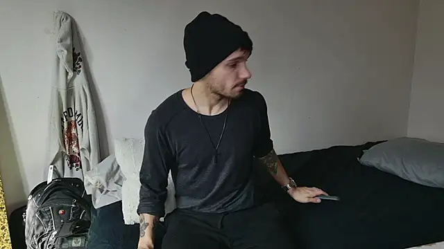 JackDesFeux online show from March 14, 6:18 pm