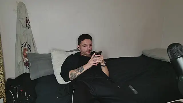 JackDesFeux online show from March 22, 8:59 pm