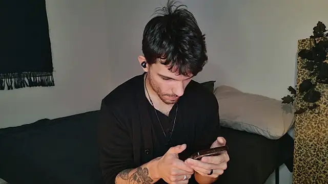 JackDesFeux online show from November 16, 1:17 pm