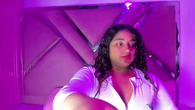 Sofia Hernandez  online show from October 25, 3:25 am