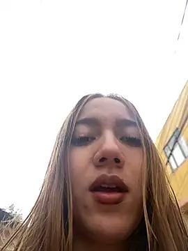 Snapshot of melody-dy chatting on January 4, 7:55 pm melody-dy online show from January 4, 7:55 pm