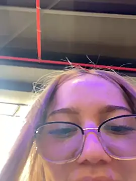 Snapshot of melody-dy chatting on January 16, 8:36 pm melody-dy online show from January 16, 8:36 pm