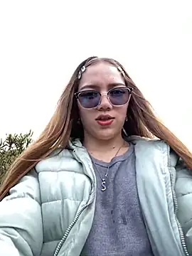 Snapshot of melody-dy chatting on March 20, 9:35 pm melody-dy online show from March 20, 9:35 pm