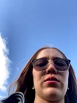 Snapshot of melody-dy chatting on September 10, 10:10 pm melody-dy online show from September 10, 10:10 pm