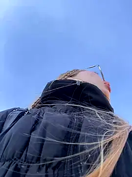 Snapshot of melody-dy chatting on September 11, 9:04 pm melody-dy online show from September 11, 9:04 pm