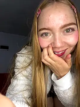 Snapshot of melody-dy chatting on October 17, 10:23 pm melody-dy online show from October 17, 10:23 pm