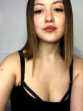 Angela Torres  online show from October 10, 5:12 pm