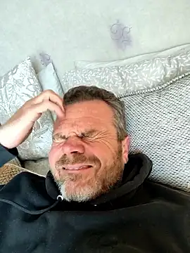 toptugger online show from April 13, 4:12 pm