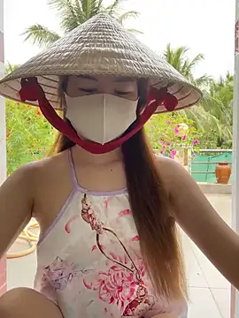 BabyThree  online show from October 23, 7:40 am