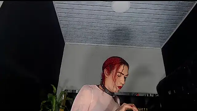 Snapshot of Kitie_Petarda chatting on October 22, 7:46 pm Kitie Petarda online show from October 22, 7:46 pm