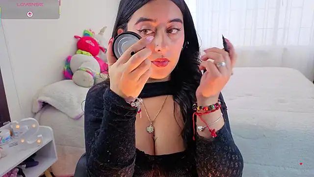 serenna se online show from December 15, 7:40 pm