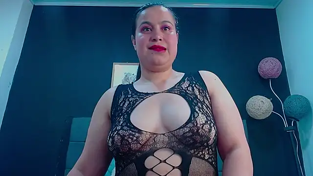 Snapshot of mia_xx1 chatting on October 30, 4:14 am mia xx1 online show from October 30, 4:14 am