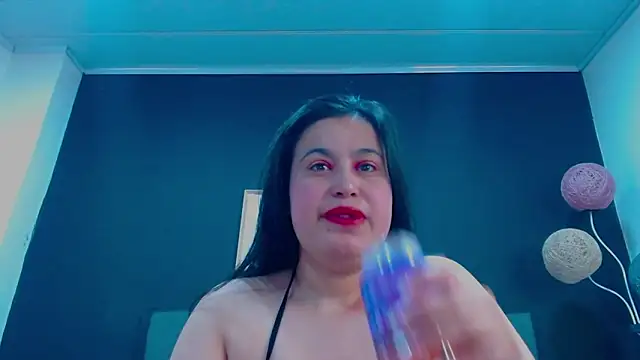 Snapshot of mia_xx1 chatting on November 29, 10:07 am mia xx1 online show from November 29, 10:07 am